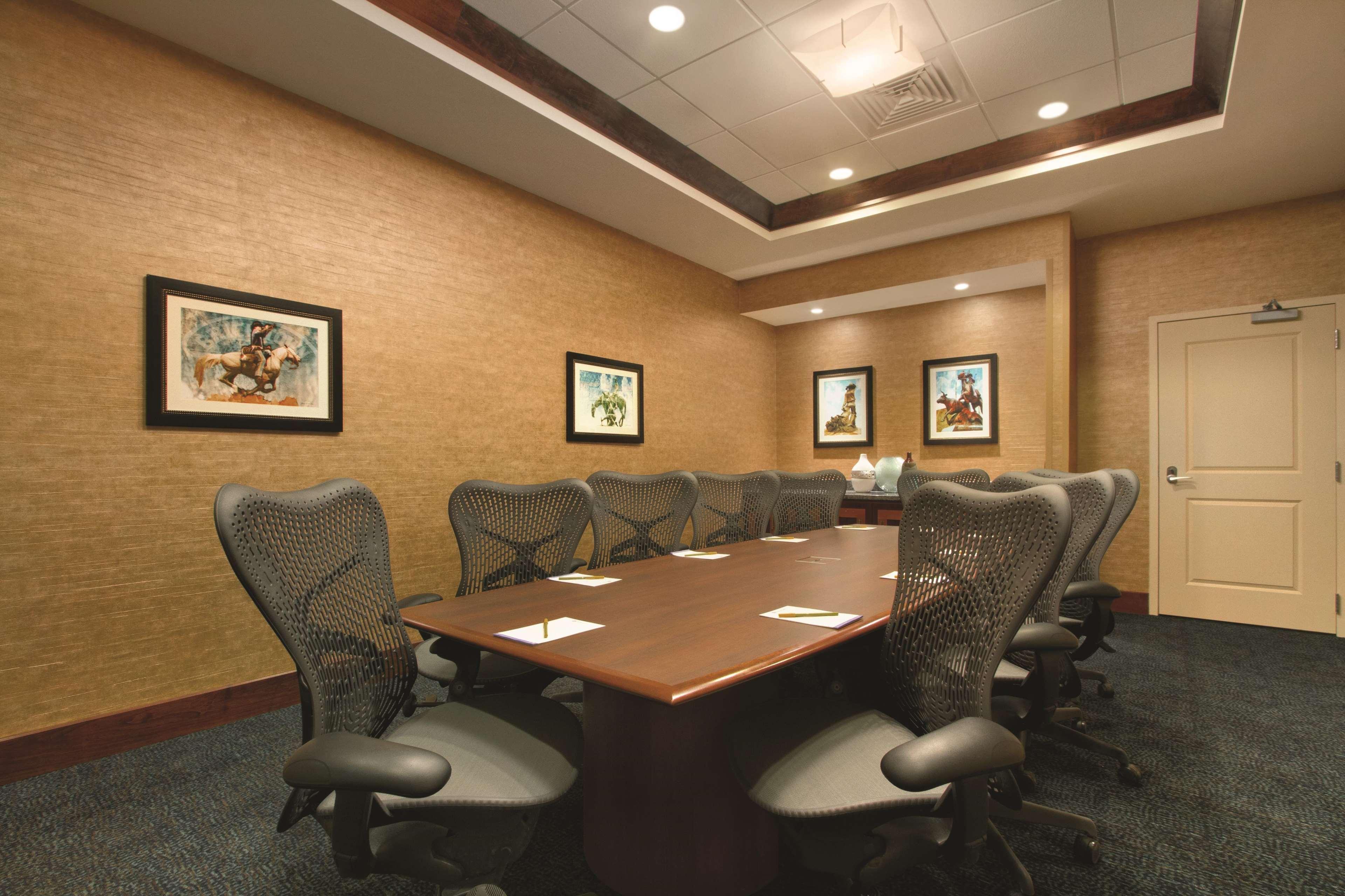 Hotel Hilton Garden City/bricktown 3*