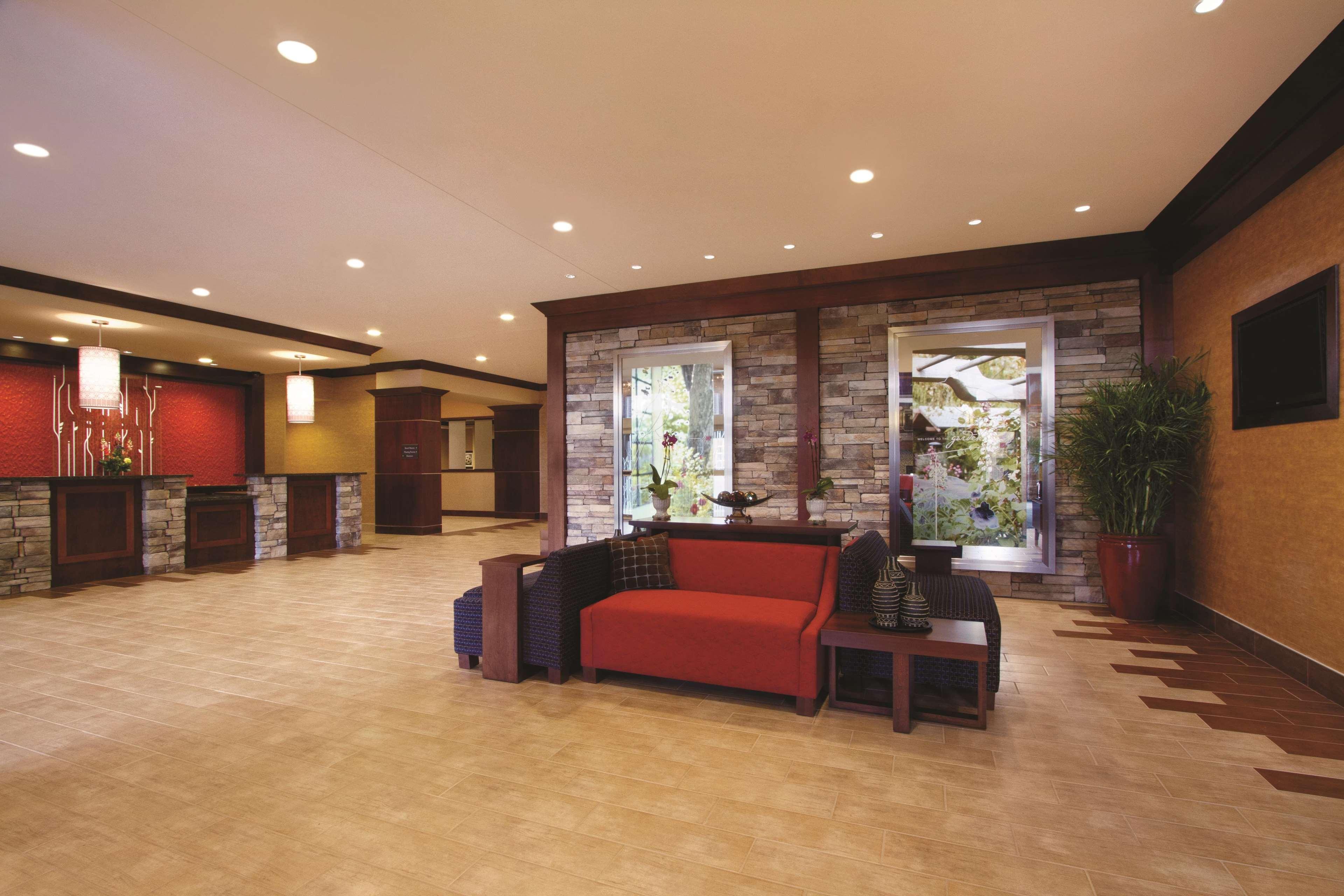 Hilton Garden City/bricktown 3*