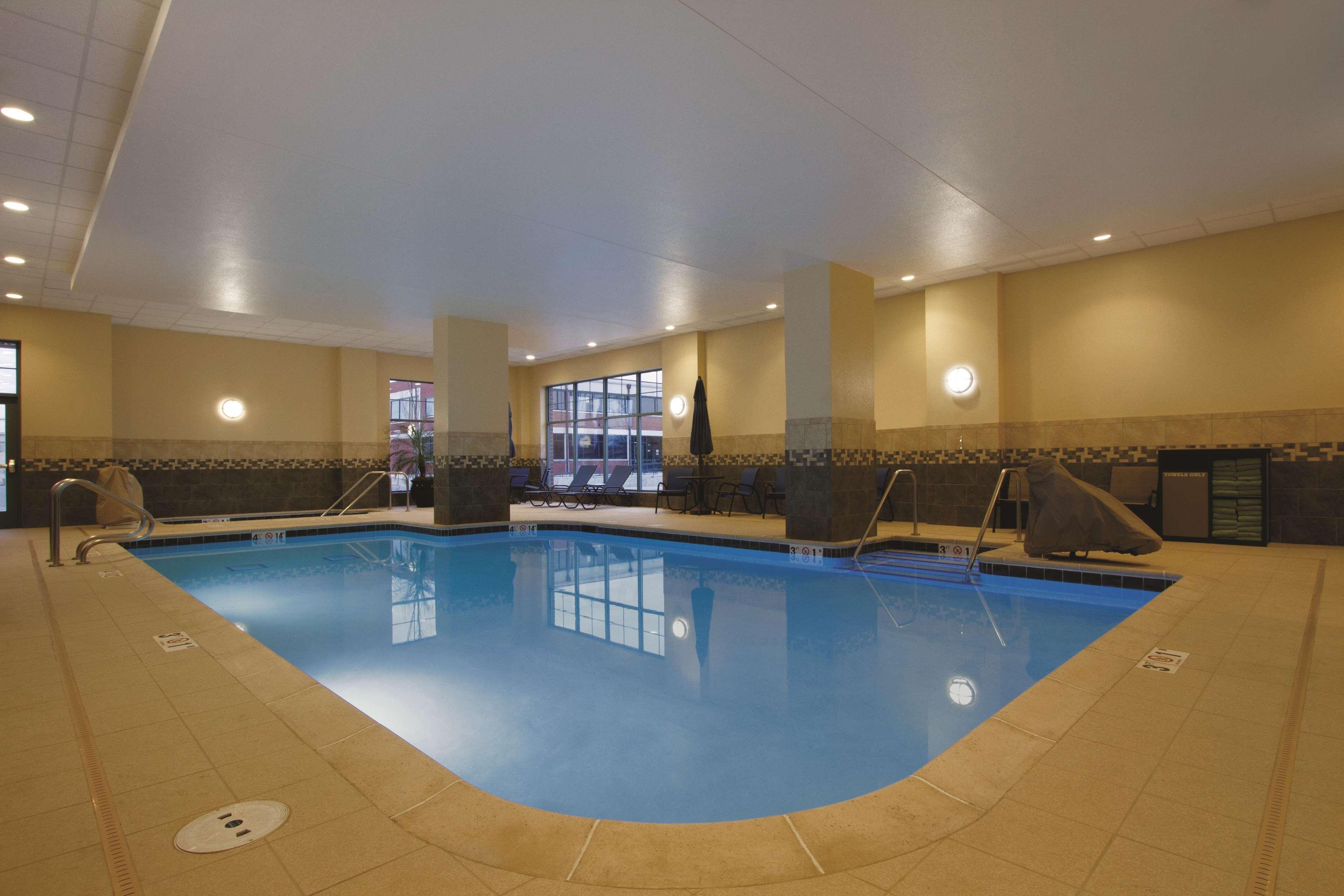 Hilton Garden City/bricktown 3*